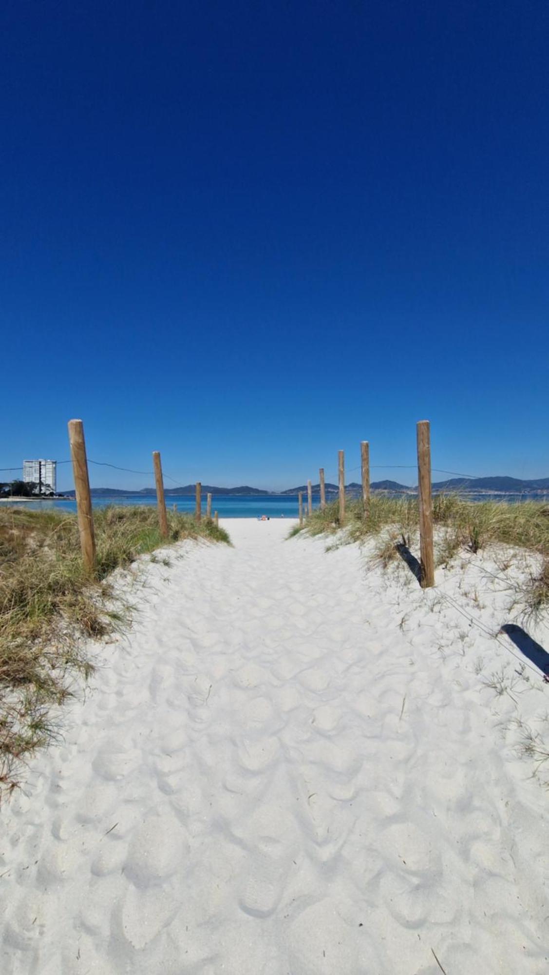 Apartamento Playa Bouzas - Vigo - Parking Free Bagian luar foto